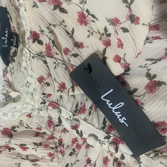 LULUS Pretty Pick Beige Floral Print Ruched Drawstring Crop Top - Picture 8 of 8